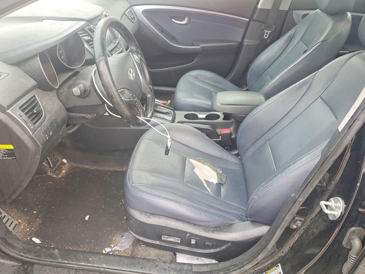 Hyundai ELANTRA Base