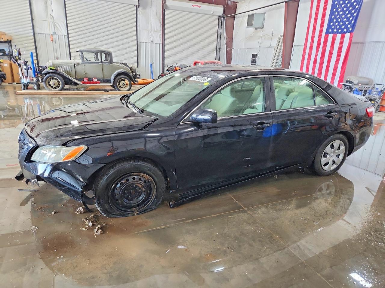 Salvage Toyota Camry Image