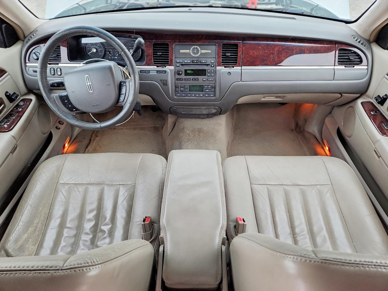 Lincoln Towncar Signature
