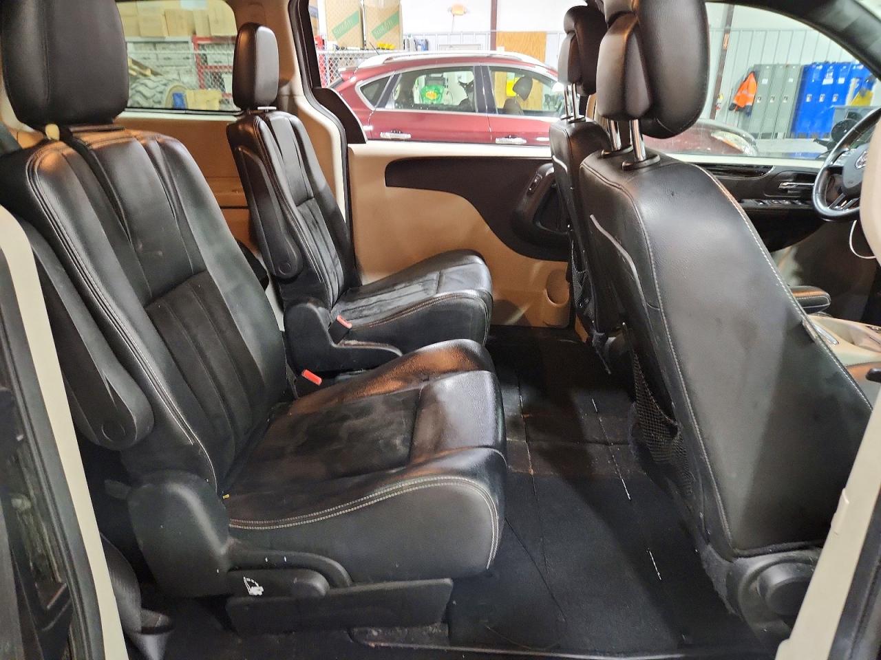 Dodge Caravan Sxt