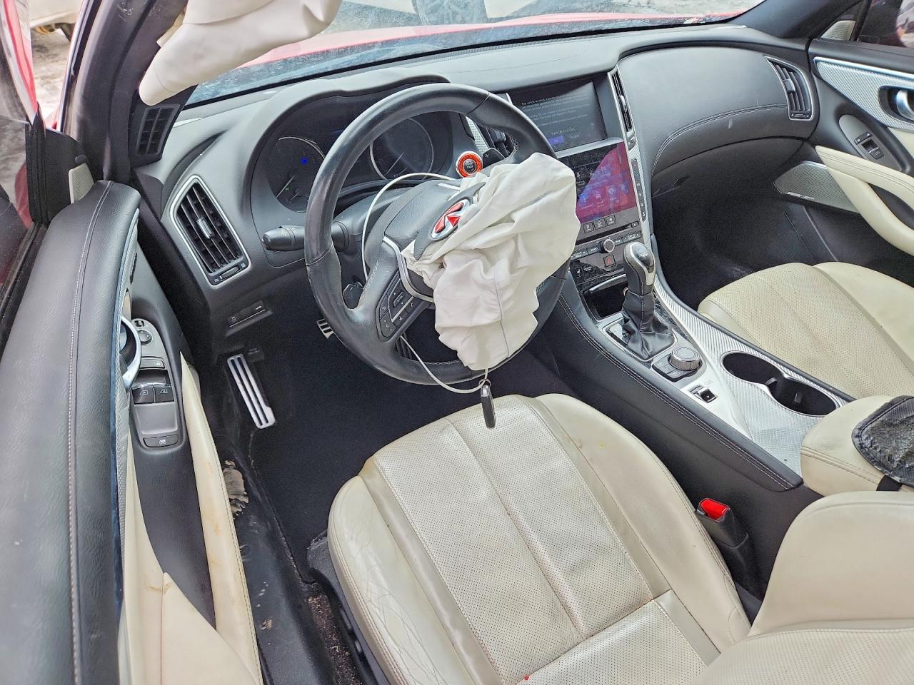 INFINITI Q60