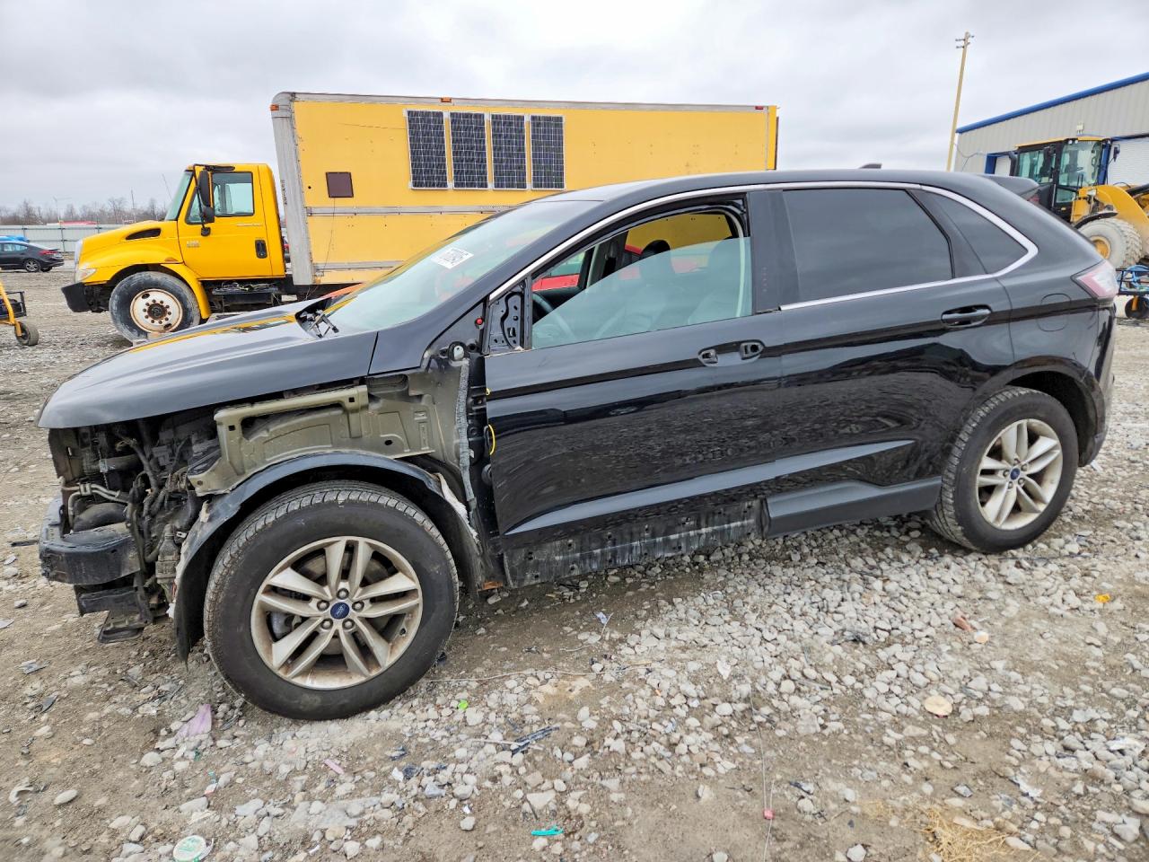 Salvage Ford Edge Image