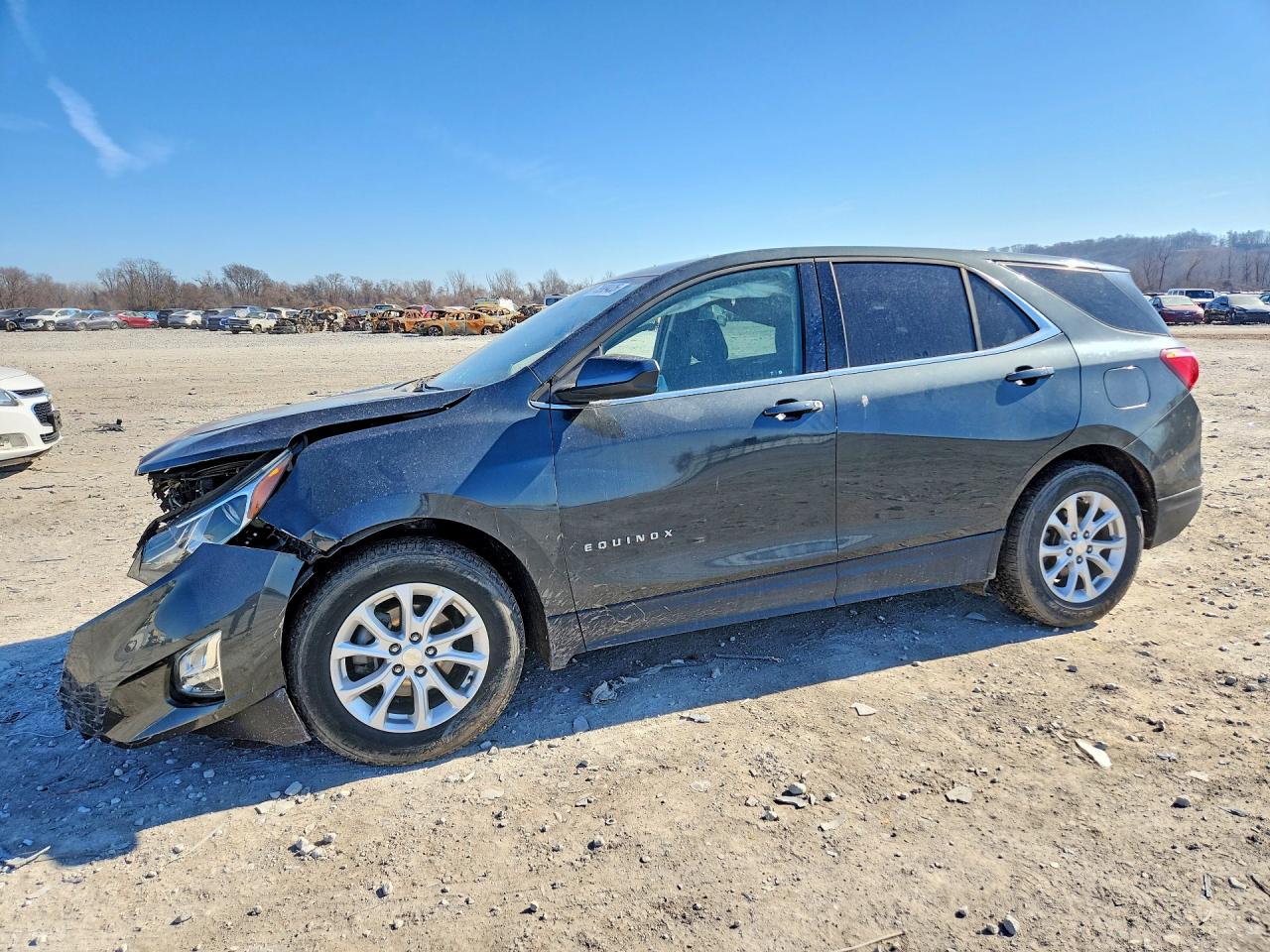 Salvage Chevrolet Equinox Image