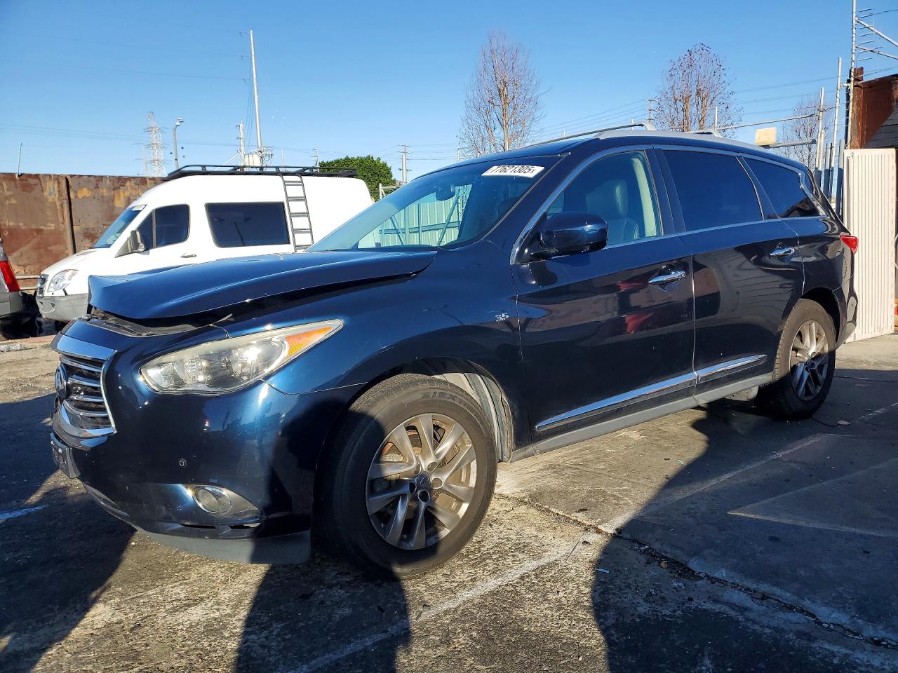 Salvage INFINITI Qx Image