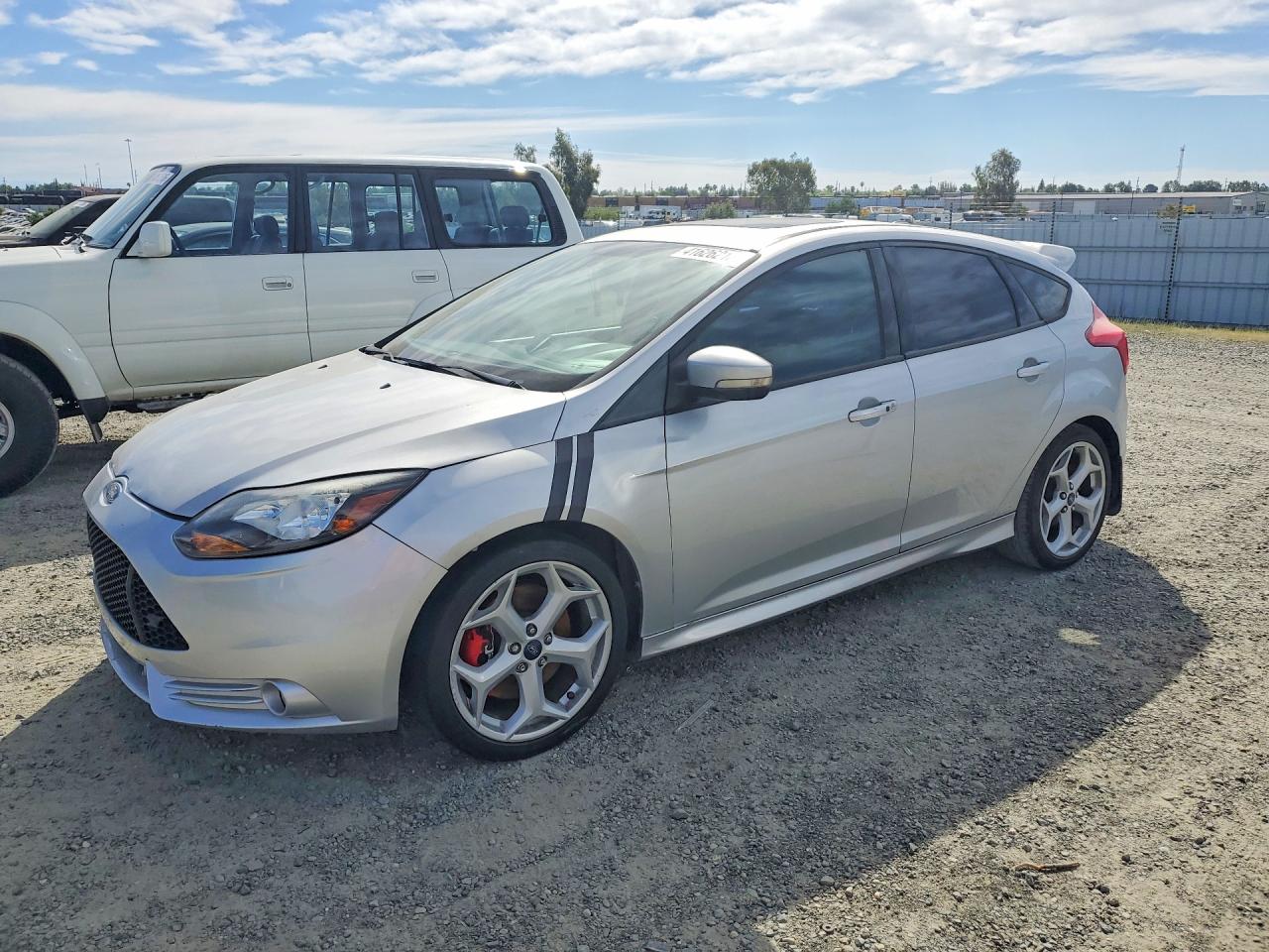 Salvage Ford Focus Image