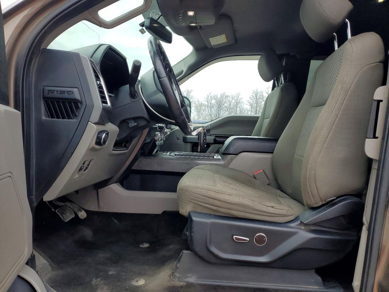 Ford F-150 Super Cab