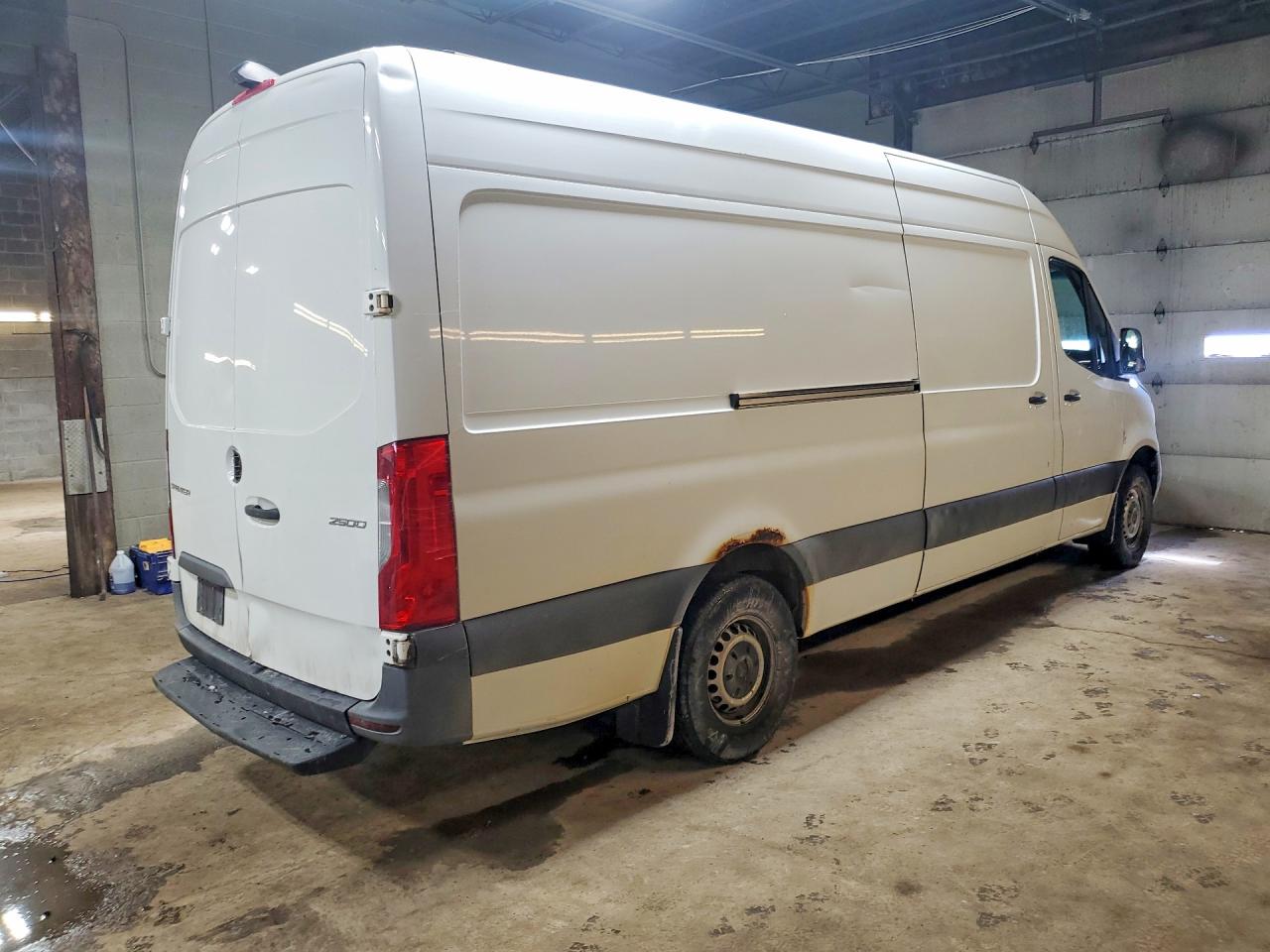Mercedes-Benz Sprinter 2500