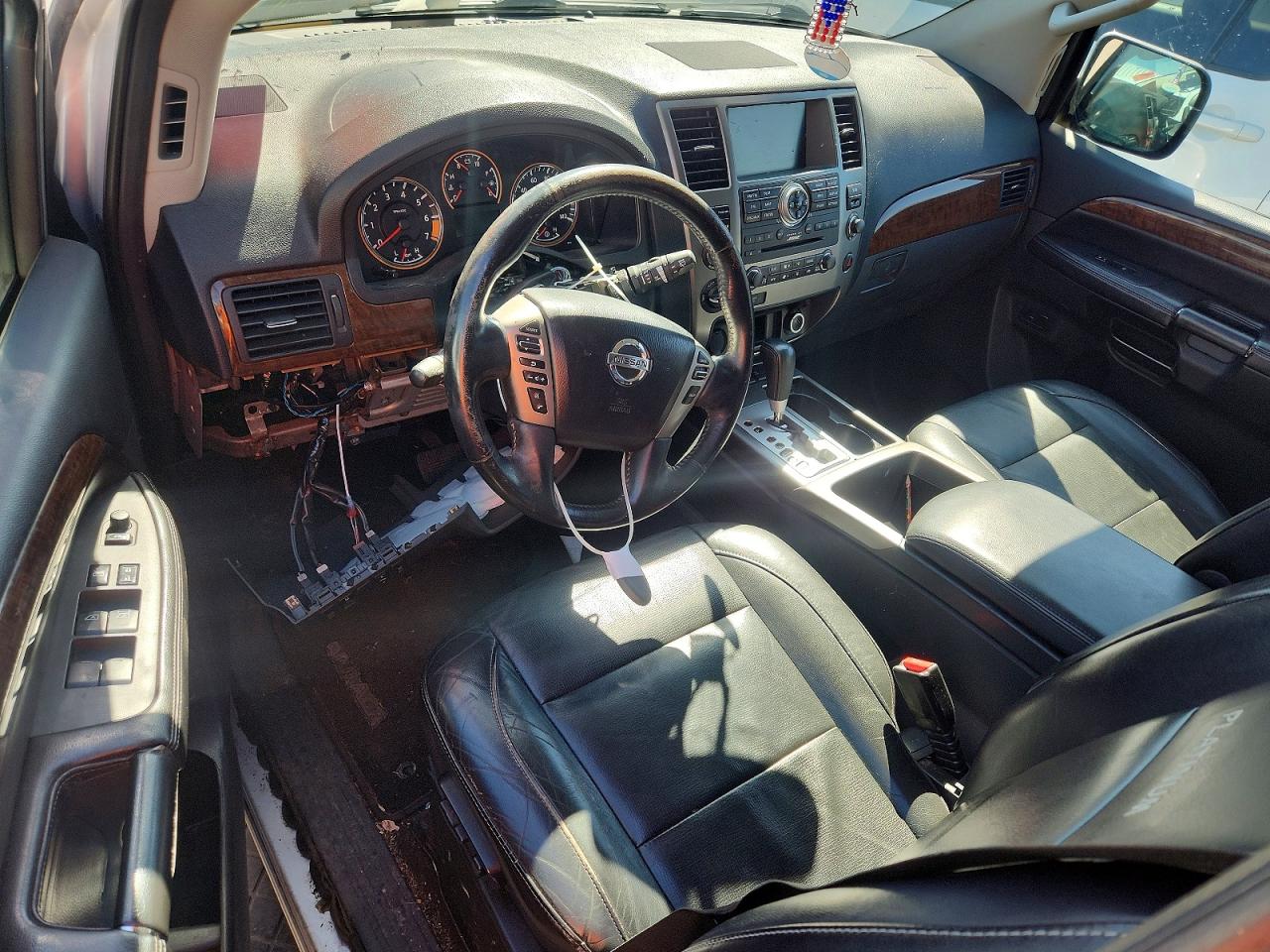 Nissan Armada Platinum