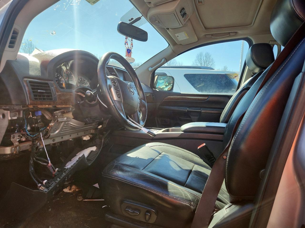 Nissan Armada Platinum