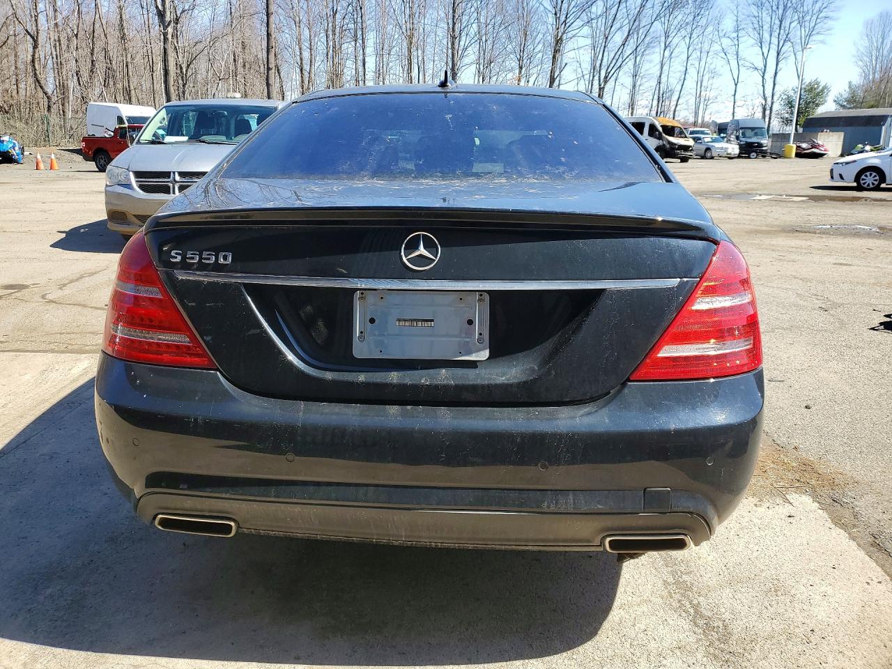 Mercedes-Benz S-Class 550
