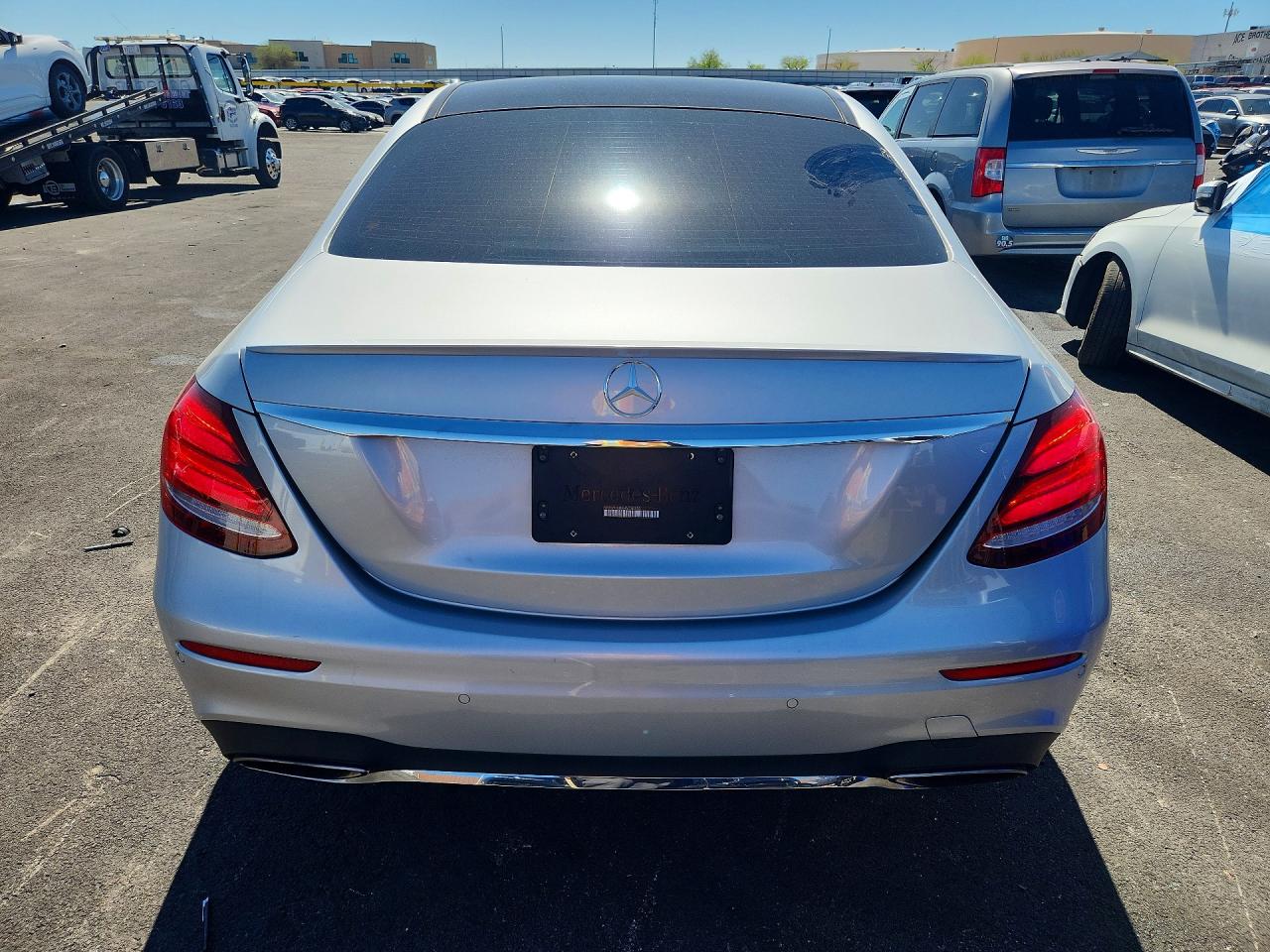 Mercedes-Benz E-Class 300
