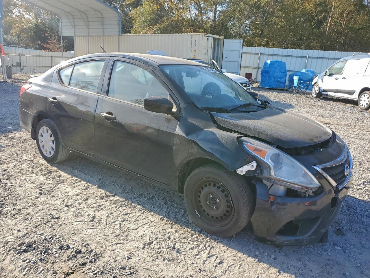 Nissan Versa S