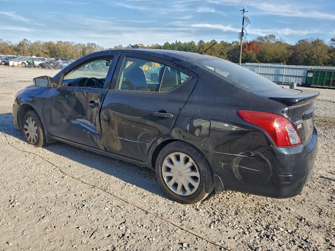 Nissan Versa S