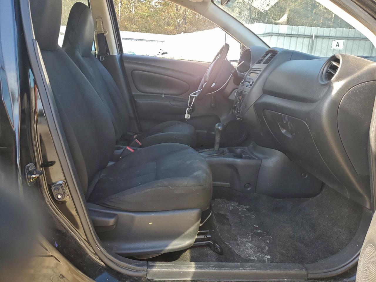 Nissan Versa S
