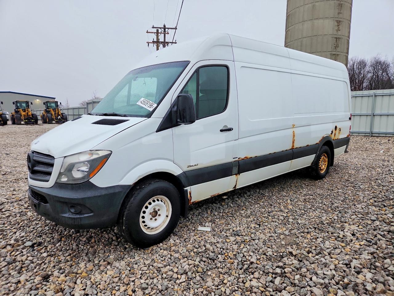 Salvage Mercedes-Benz Sprinter Image