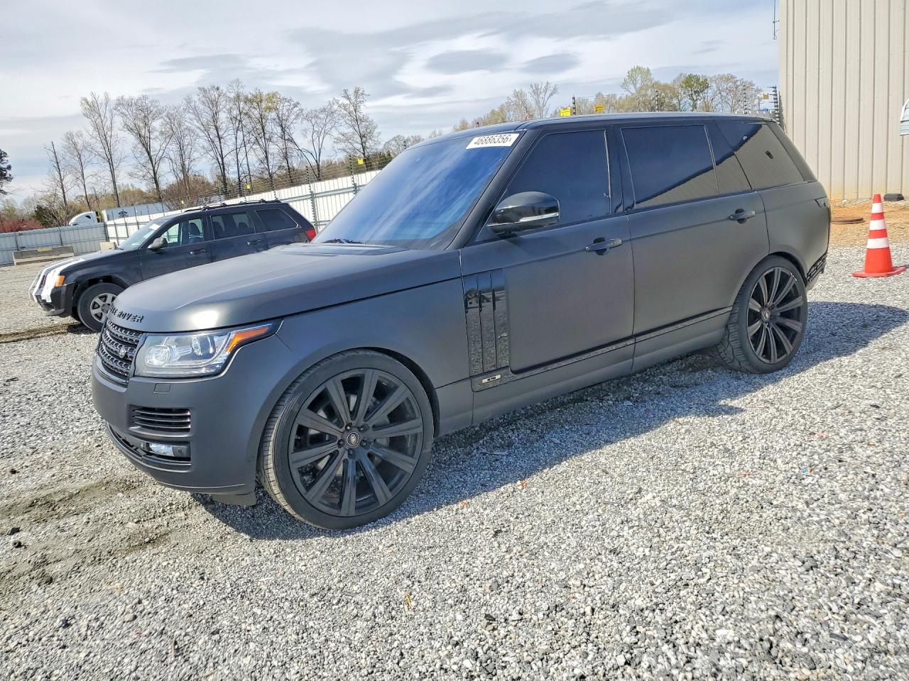 Salvage Land Rover Range Rover Image