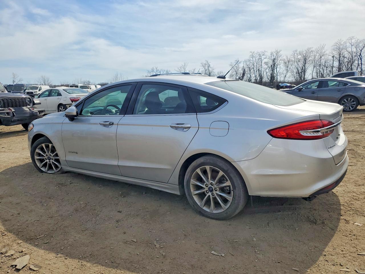 Ford Fusion Se Hybrid