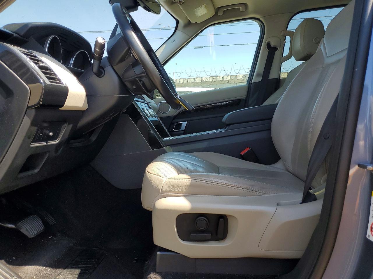Land Rover Discovery Se
