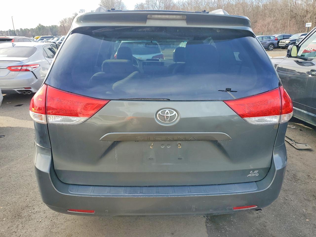 Toyota Sienna Le 7-passenger