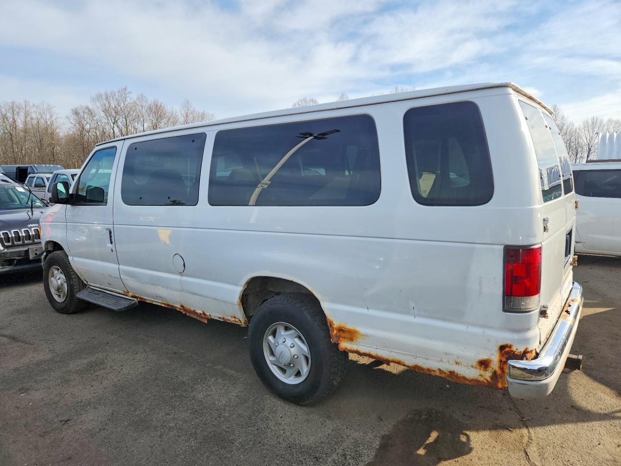 Ford Econoline E350 Super Duty Wagon