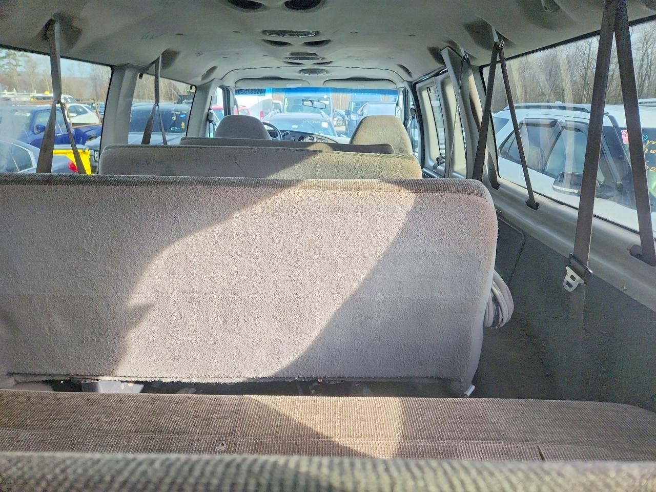 Ford Econoline E350 Super Duty Wagon