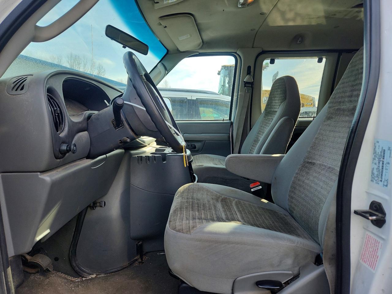 Ford Econoline E350 Super Duty Wagon