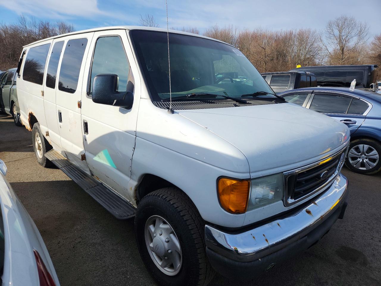Ford Econoline E350 Super Duty Wagon