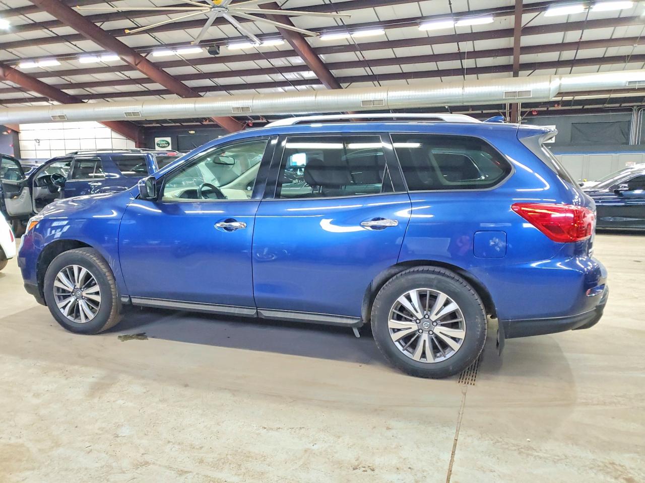 Nissan Pathfinder S