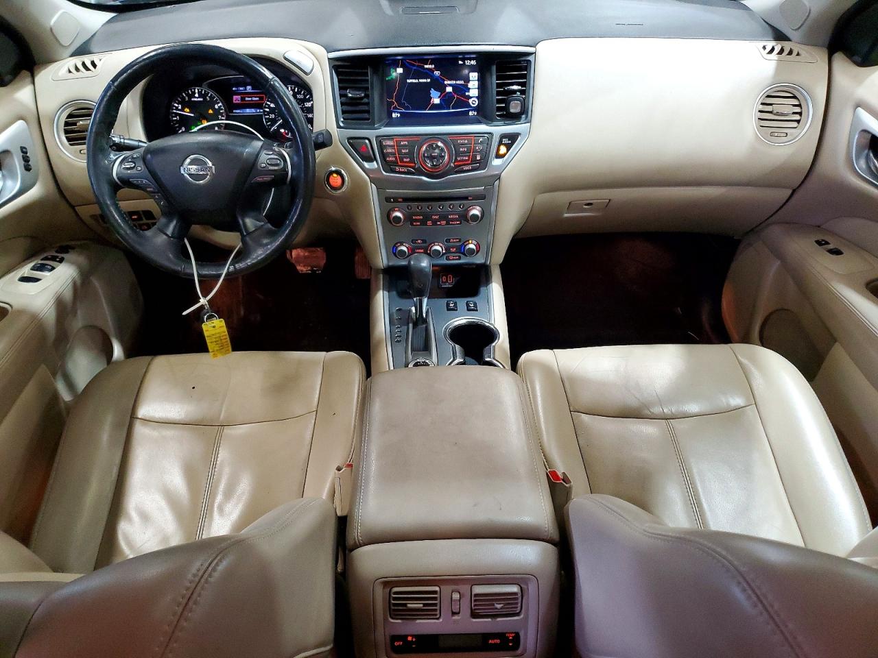 Nissan Pathfinder S