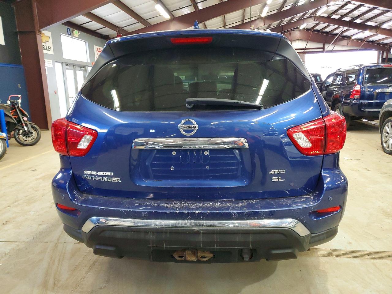 Nissan Pathfinder S