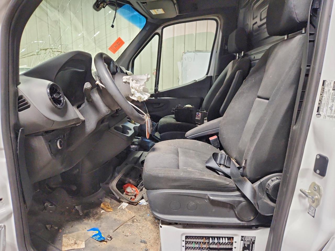 Freightliner Sprinter 2500