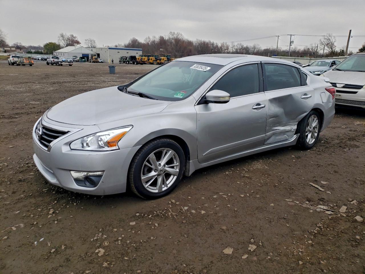 Salvage Nissan Altima Image
