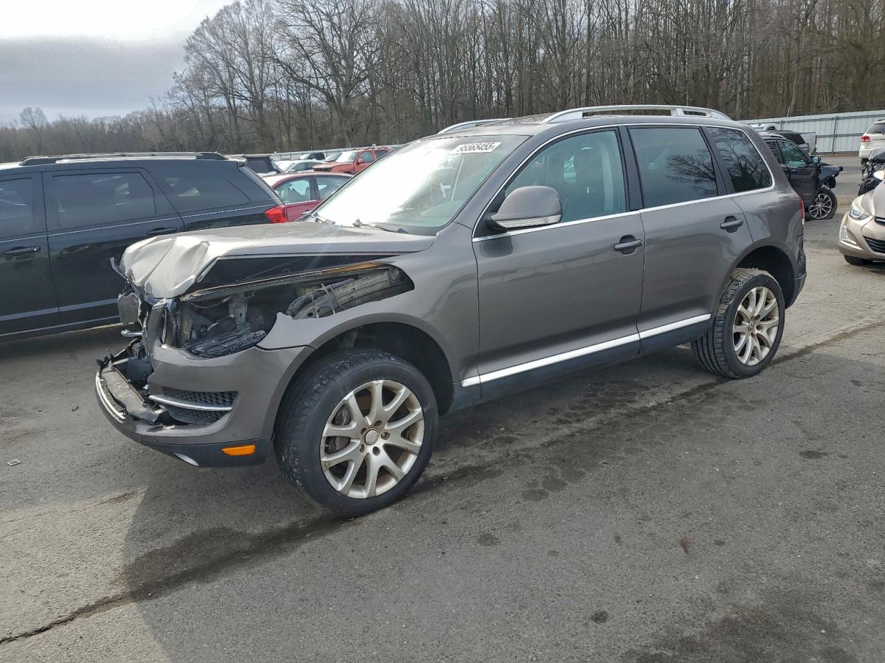 Salvage Volkswagen Touareg Image