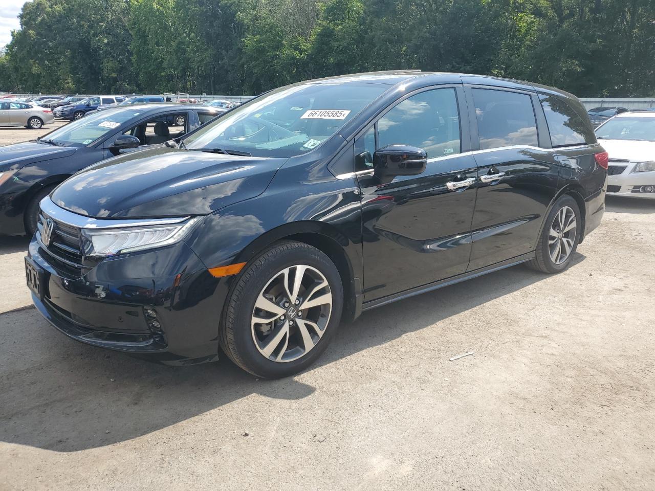 Salvage Honda Odyssey Image