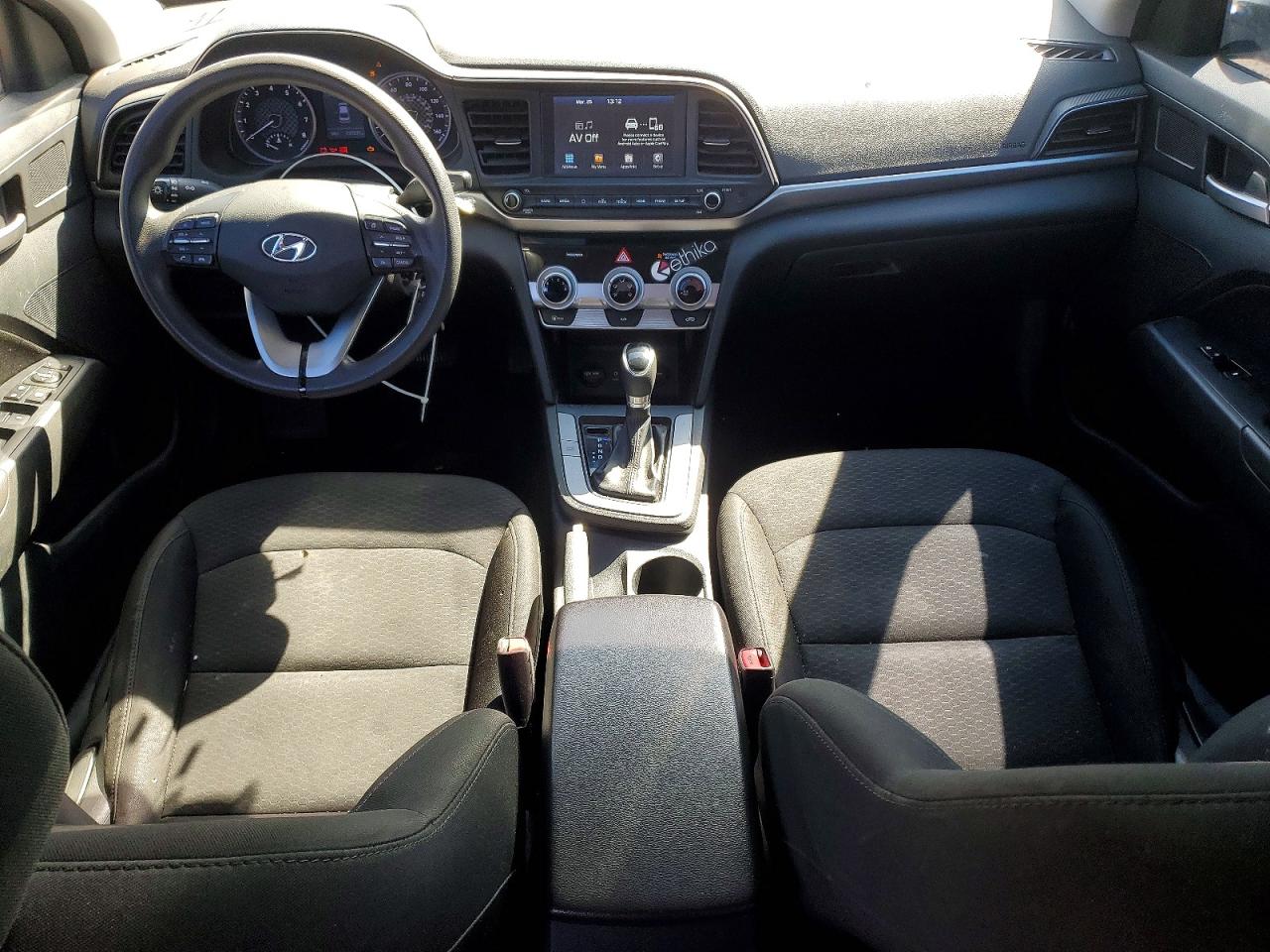Hyundai ELANTRA Sel