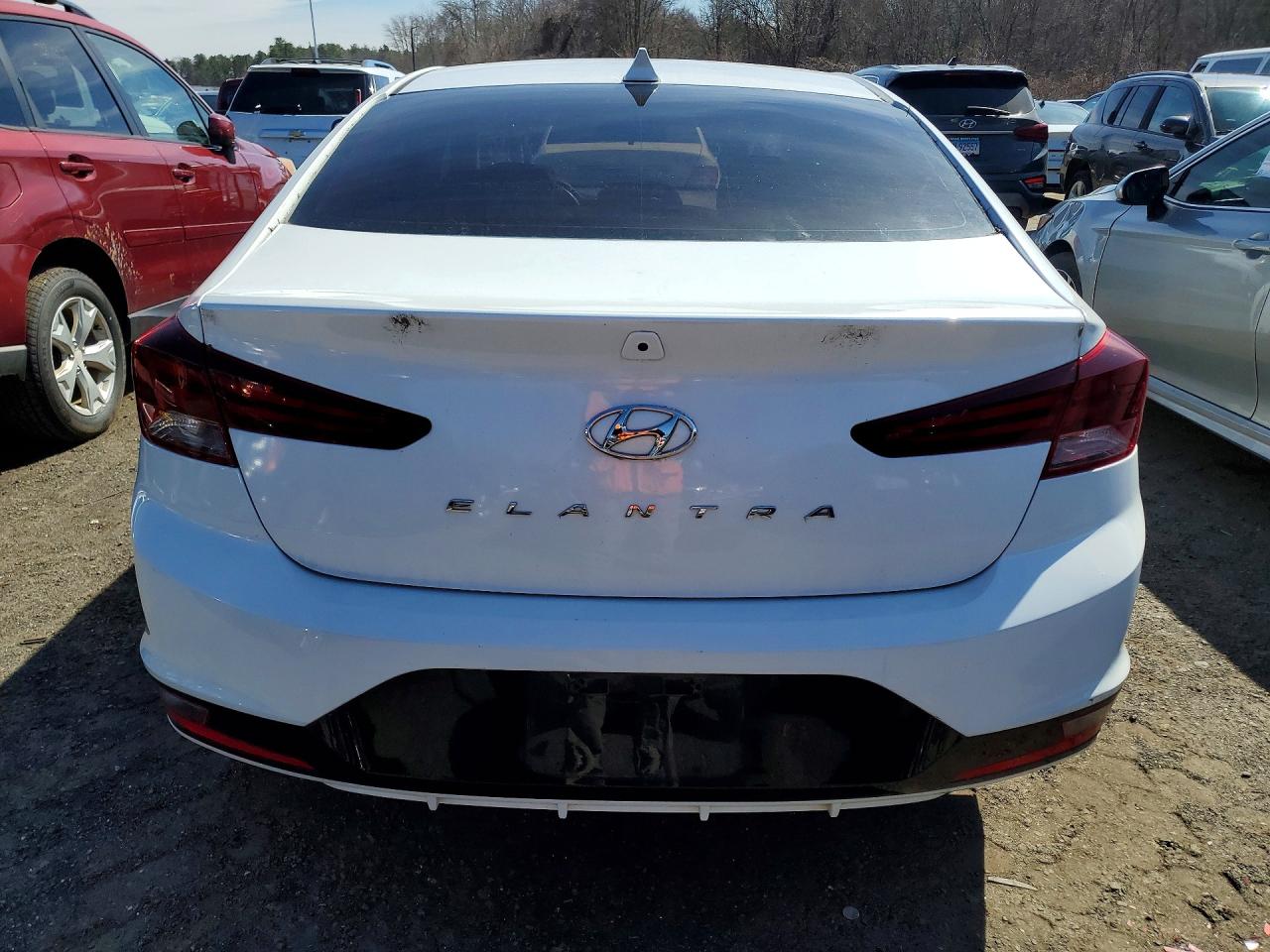 Hyundai ELANTRA Sel