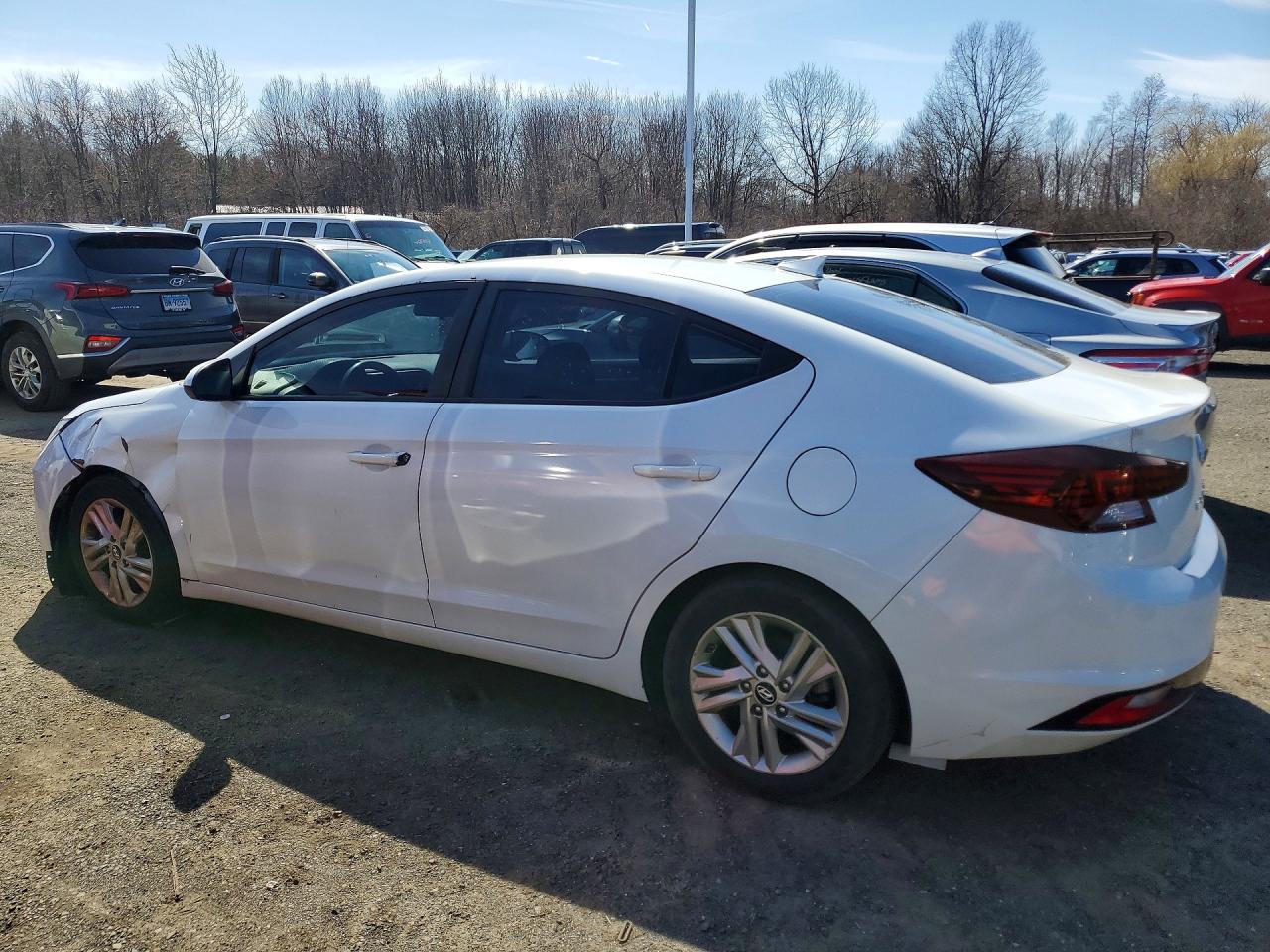 Hyundai ELANTRA Sel