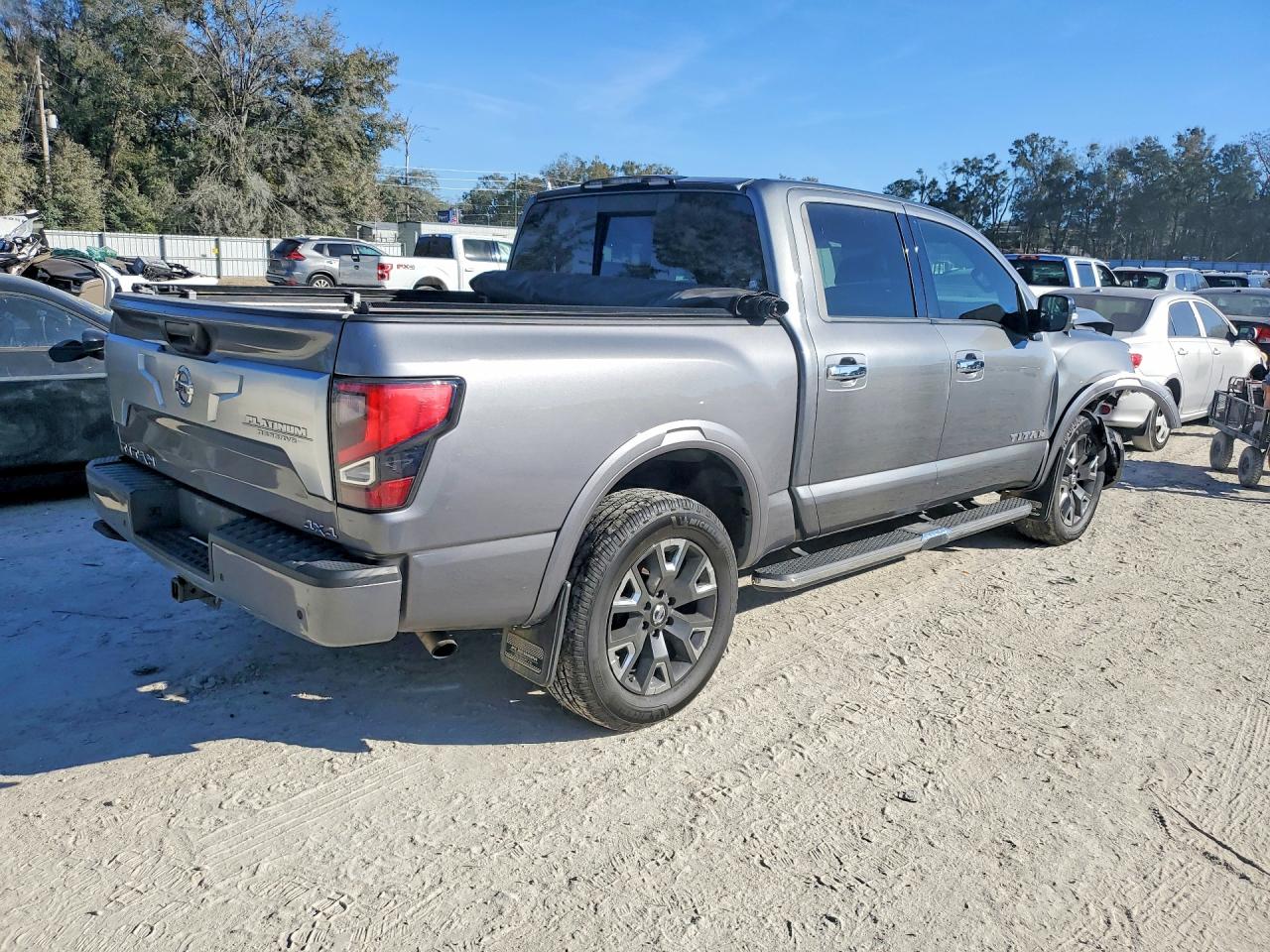 Nissan Titan