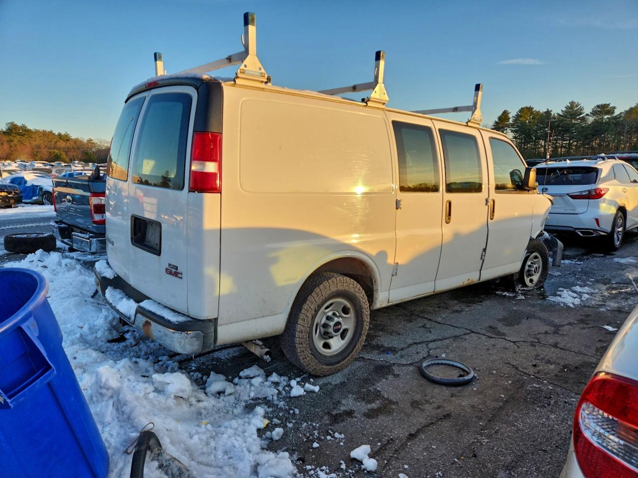 GMC Savana G2500 Paratransit