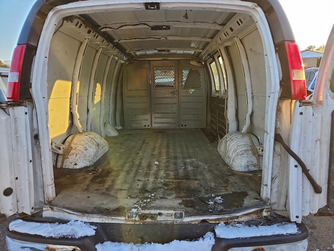 GMC Savana G2500 Paratransit