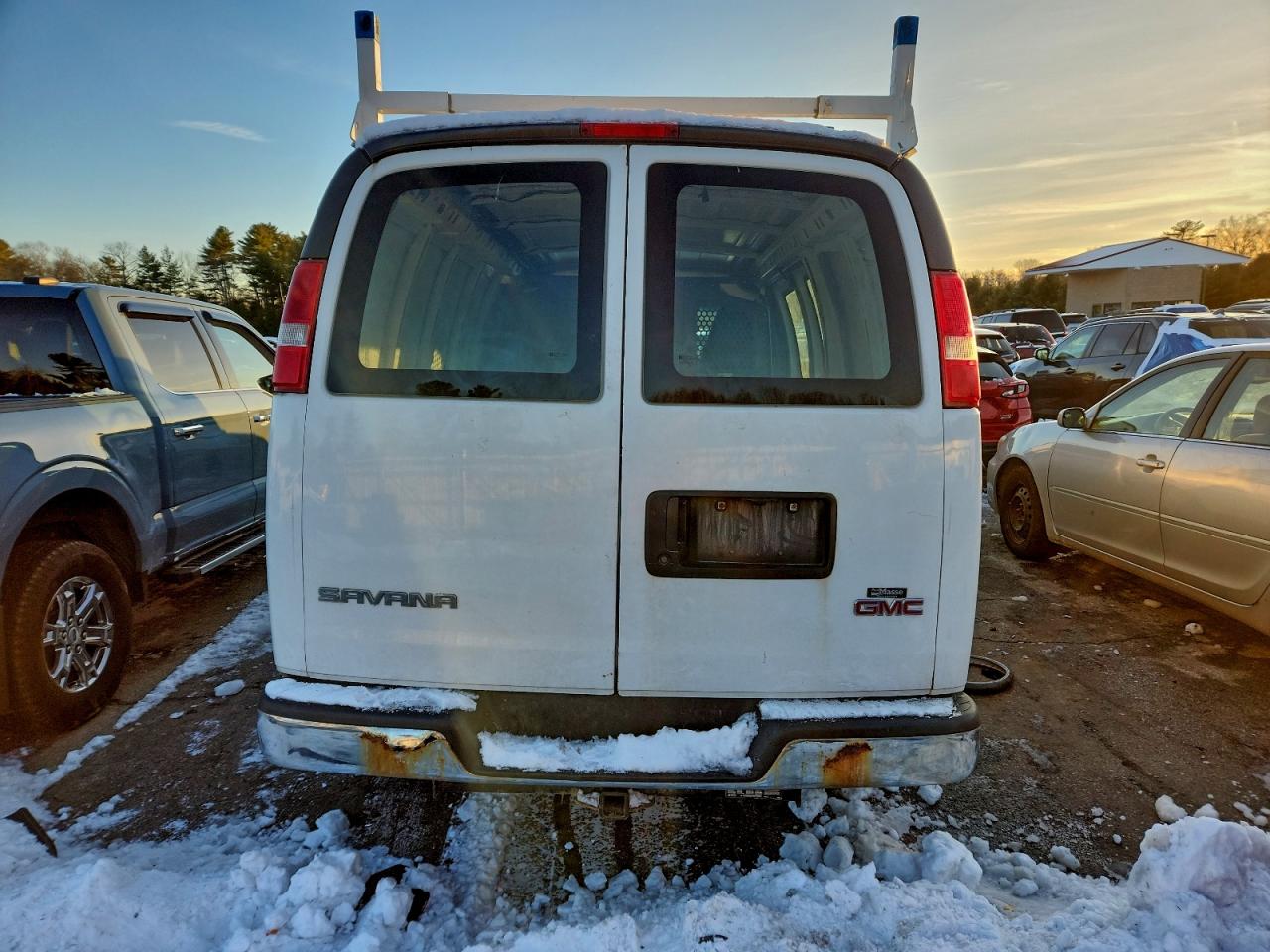 GMC Savana G2500 Paratransit