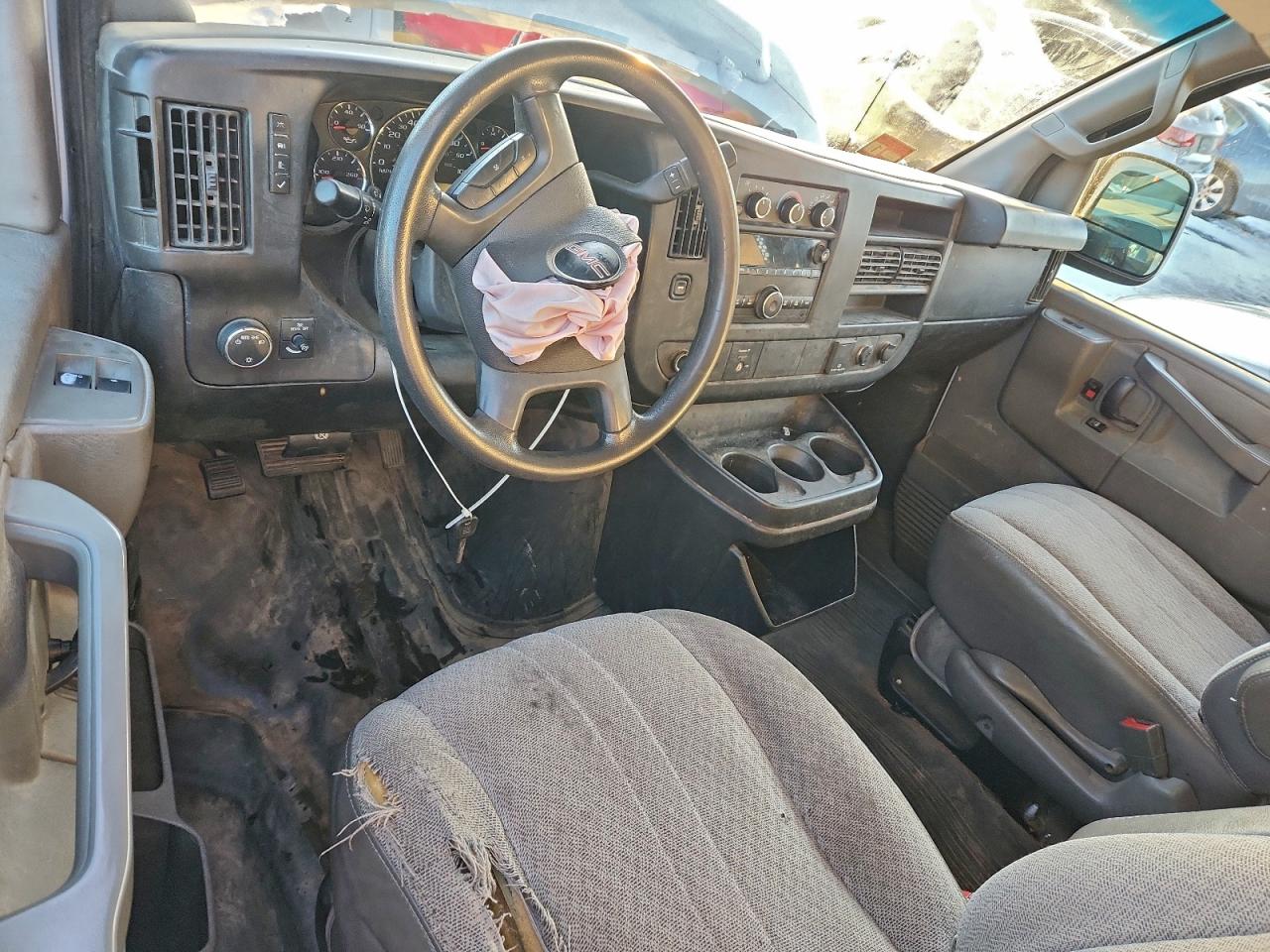 GMC Savana G2500 Paratransit