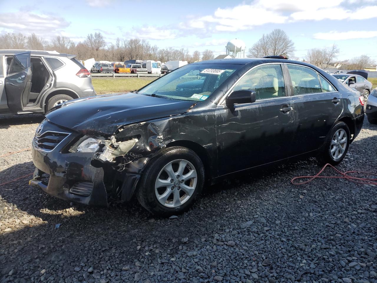 Salvage Toyota Camry Image
