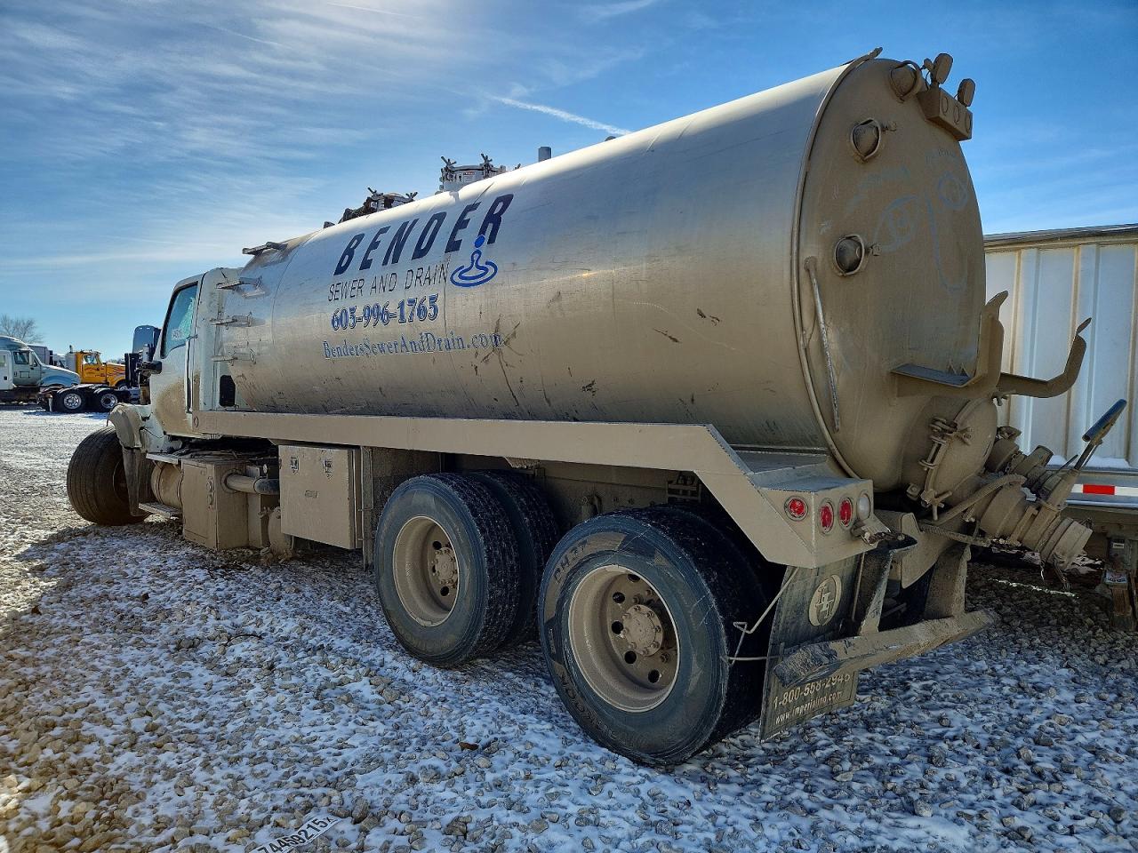 International Hv607
