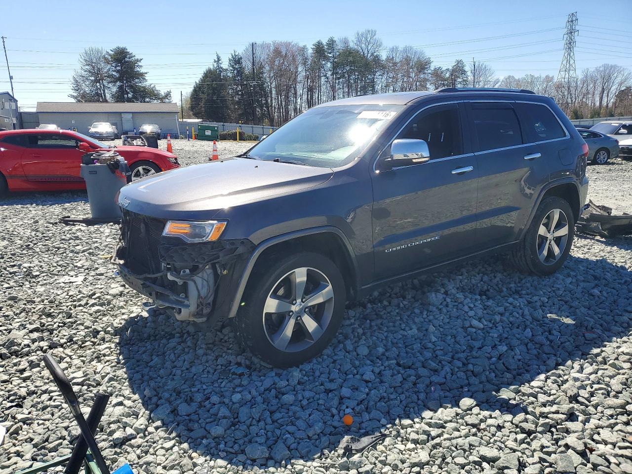 Salvage Jeep Cherokee Image