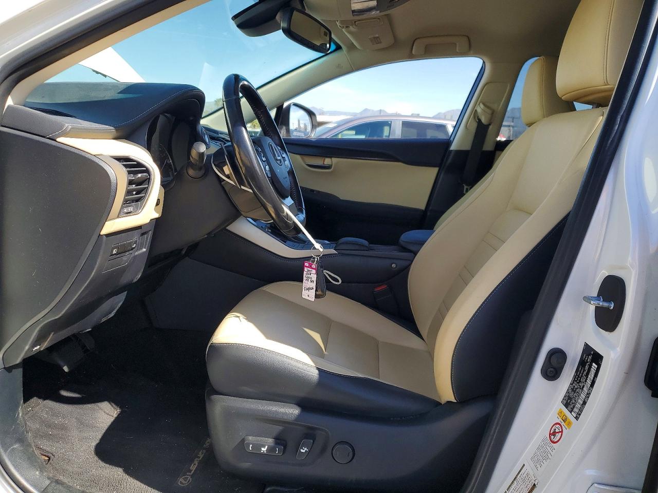 Lexus NX Base