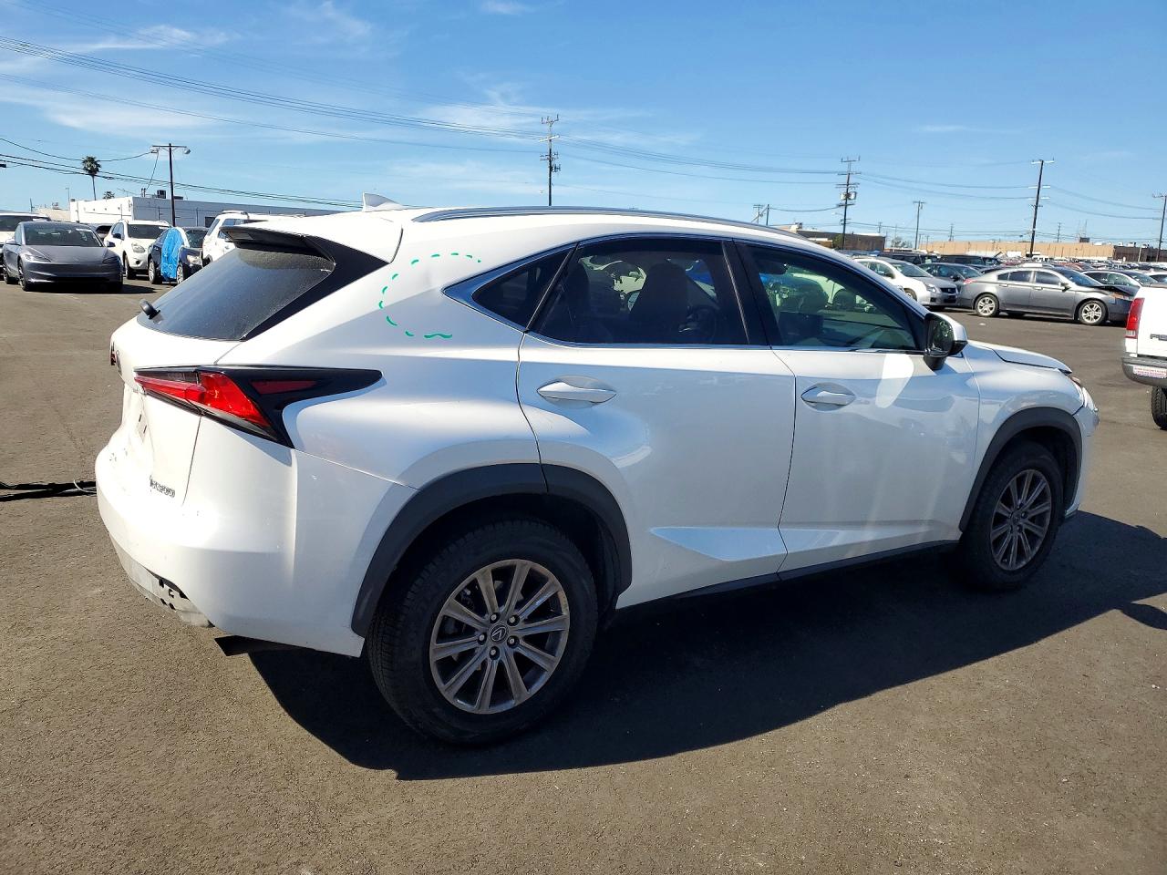 Lexus NX Base