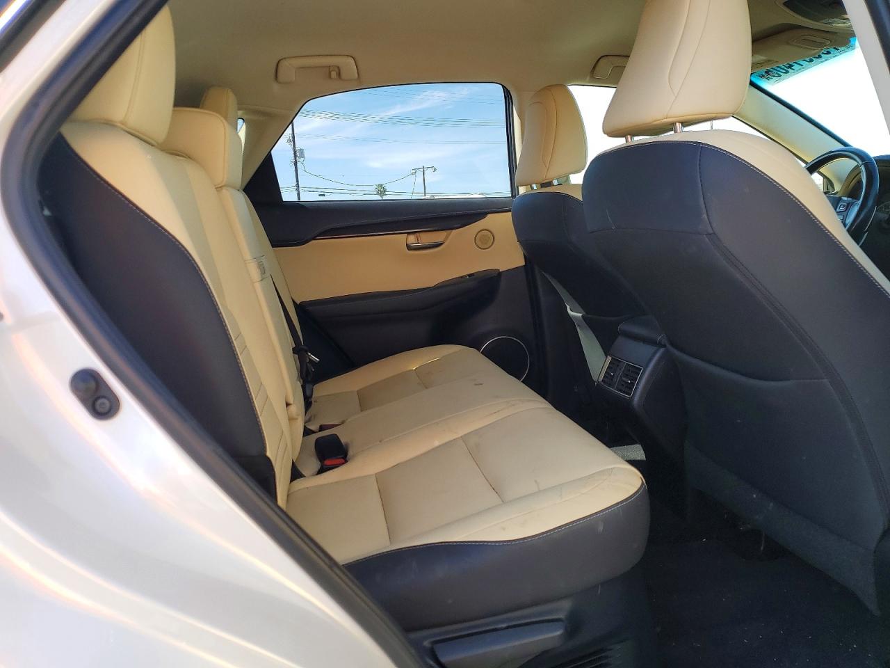 Lexus NX Base