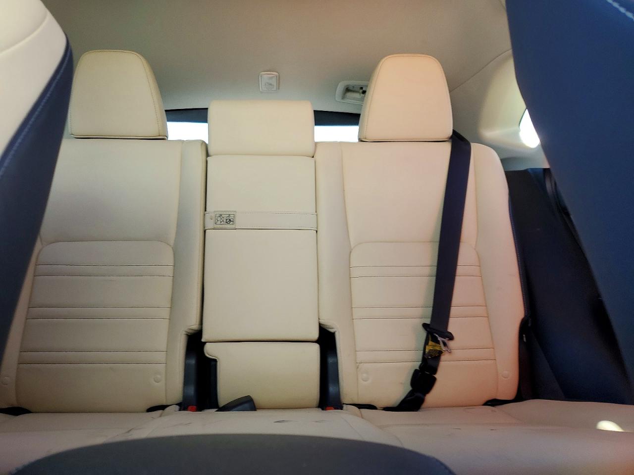 Lexus NX Base