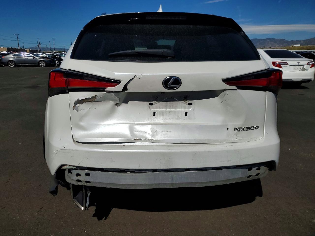 Lexus NX Base